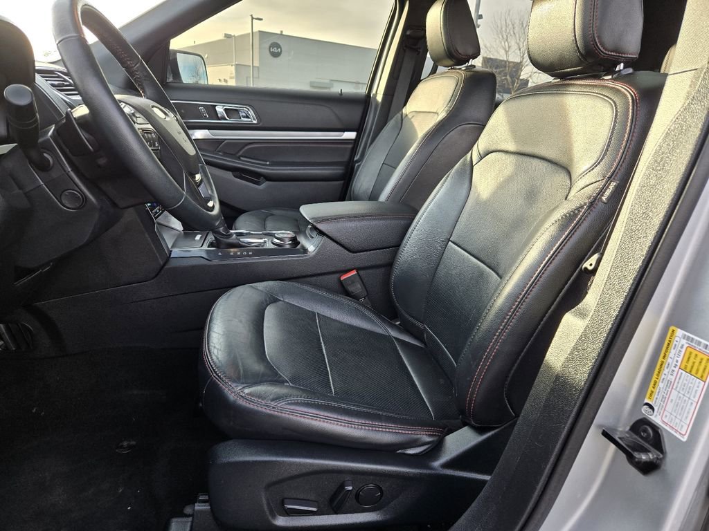 Used 2019 Ford Explorer Sport w/ Equipment Group 401A image 4
