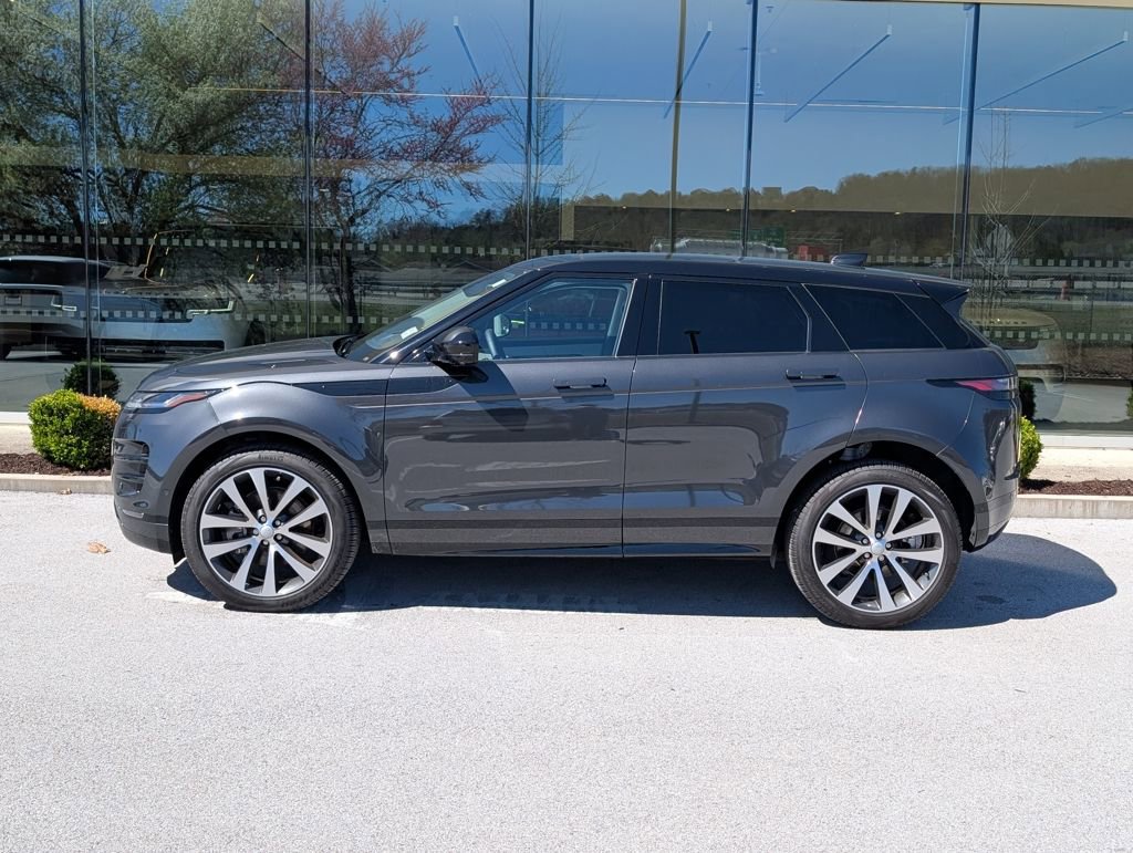 Certified 2025 Land Rover Range Rover Evoque Dynamic SE image 2