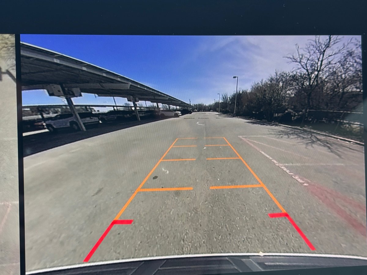 Used 2026 GMC Yukon XL Denali w/ Denali Reserve Package image 9