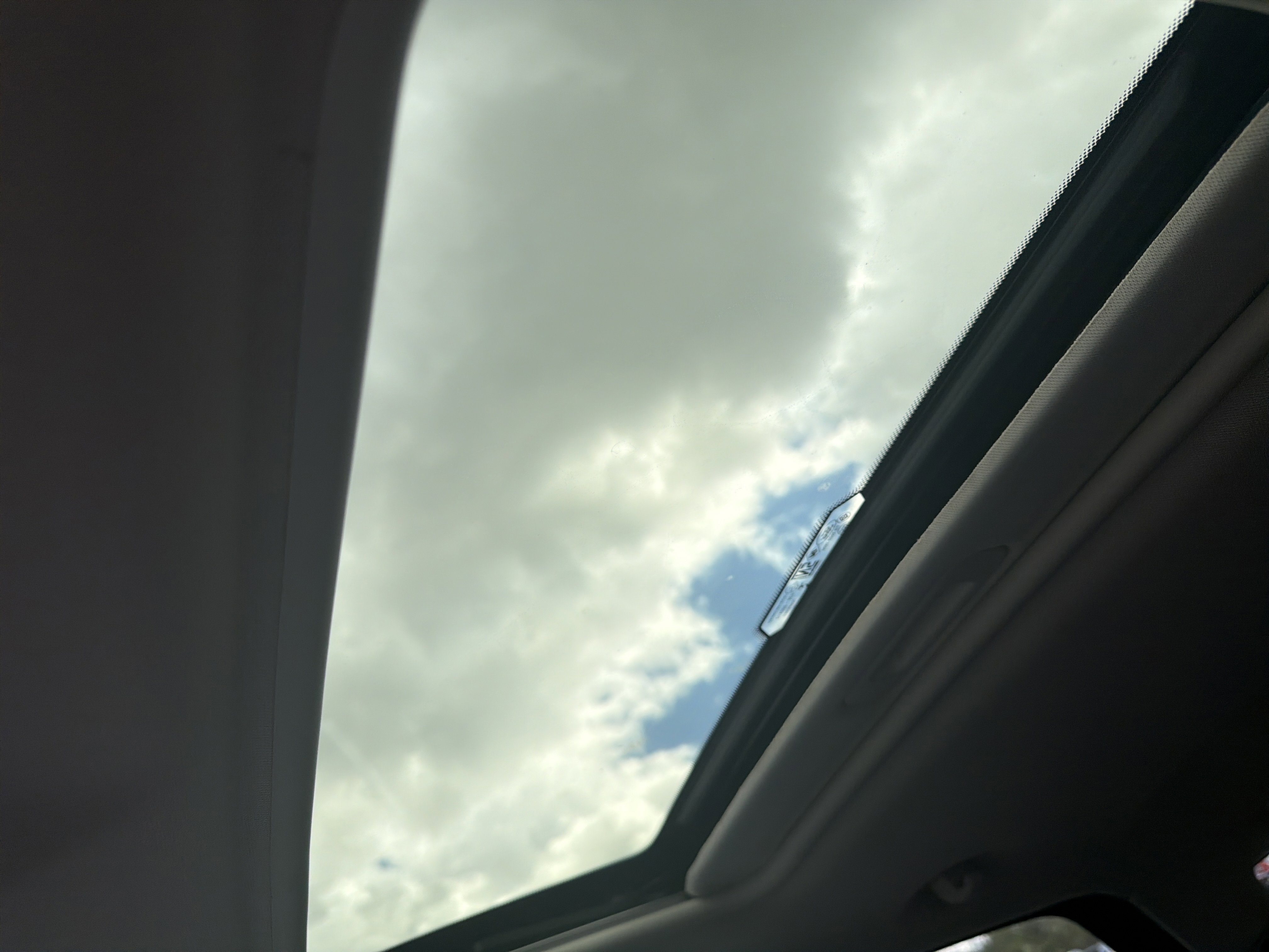 Used 2021 Ford EcoSport SE w/ SE Convenience Package image 30