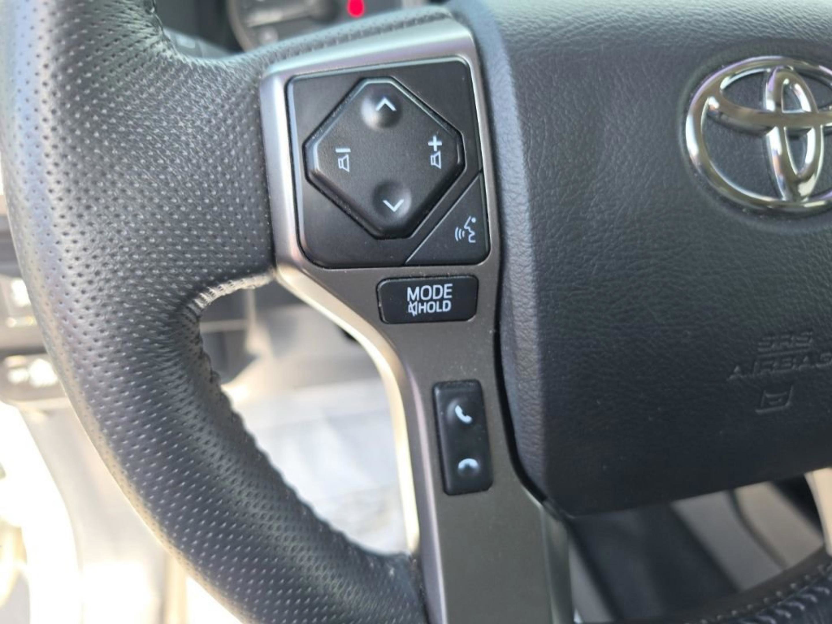 Used 2022 Toyota Tacoma SR5 w/ Technology Package RWD image 16