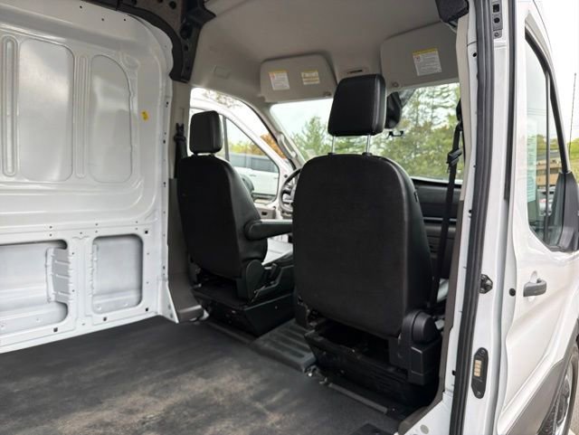 Used 2025 Ford Transit 250 148 Medium Roof RWD image 26