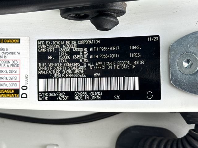 Used 2021 Toyota 4Runner SR5 AWD/4WD image 18