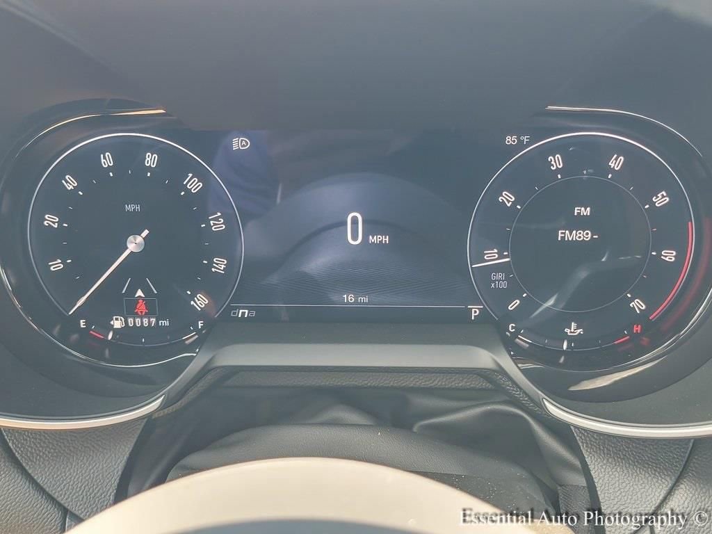 New 2025 Alfa Romeo Giulia AWD w/ Veloce Package AWD image 13
