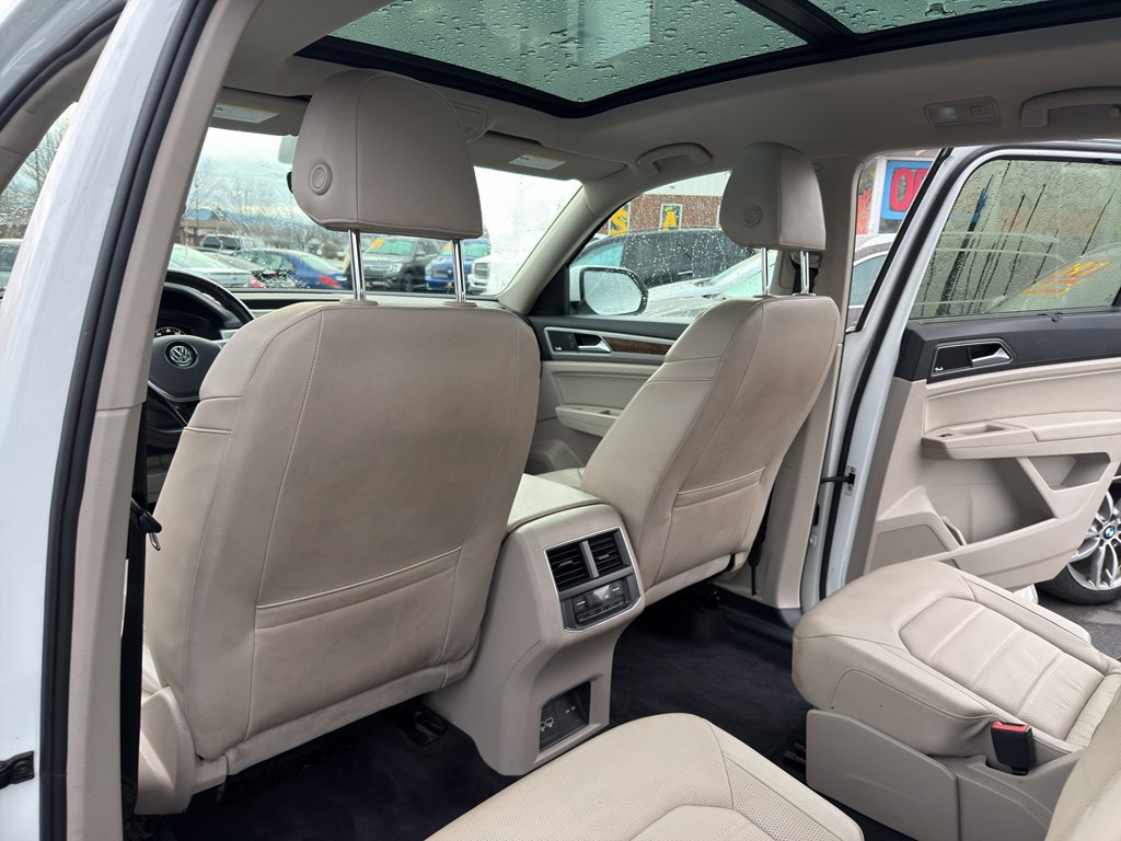 Used 2018 Volkswagen Atlas SEL Premium image 13