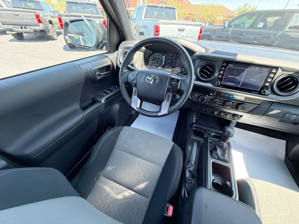 Used 2021 Toyota Tacoma TRD Off-Road AWD/4WD image 15
