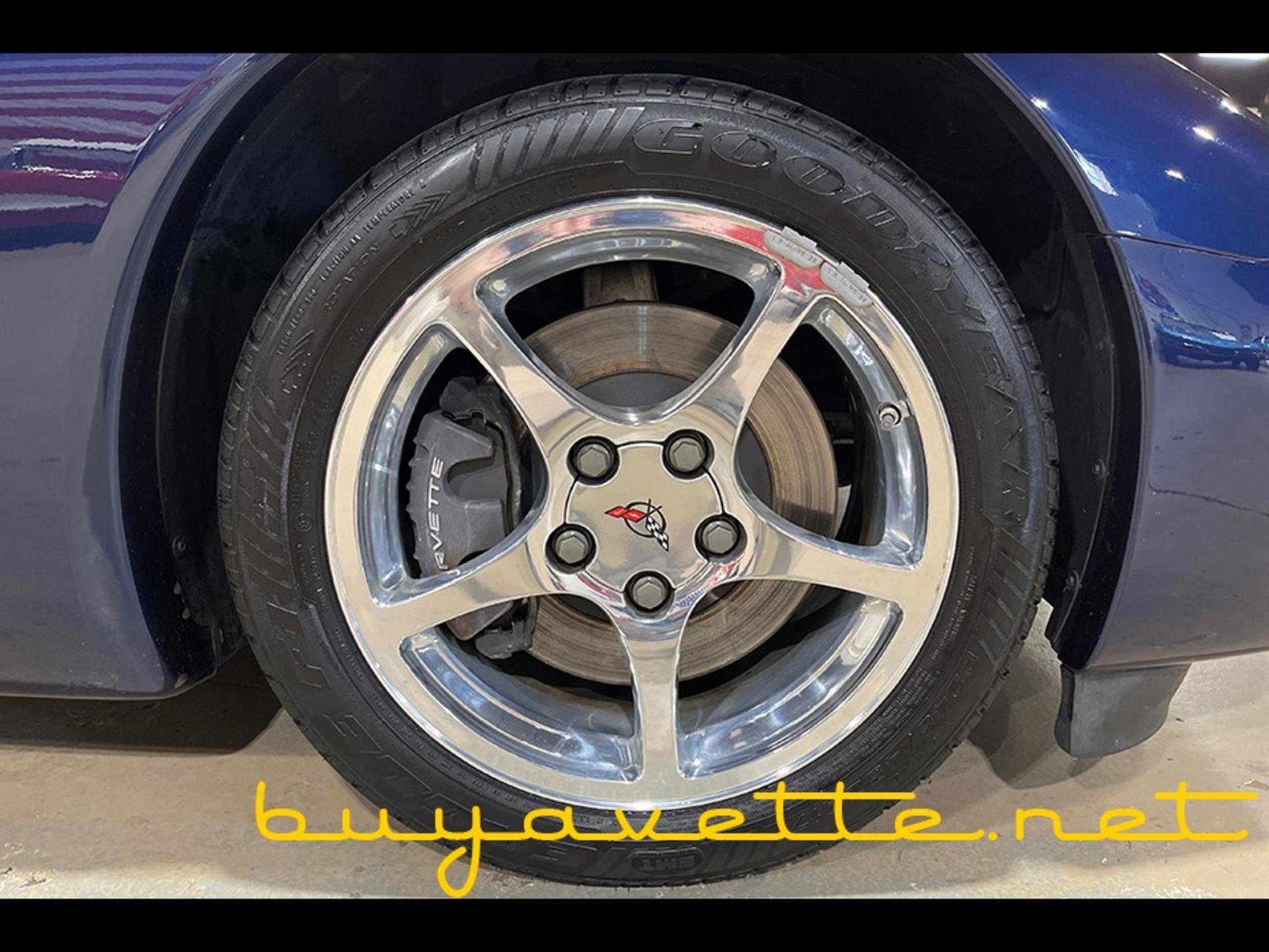 Used 2000 Chevrolet Corvette Coupe w/ Roof Pkg image 11