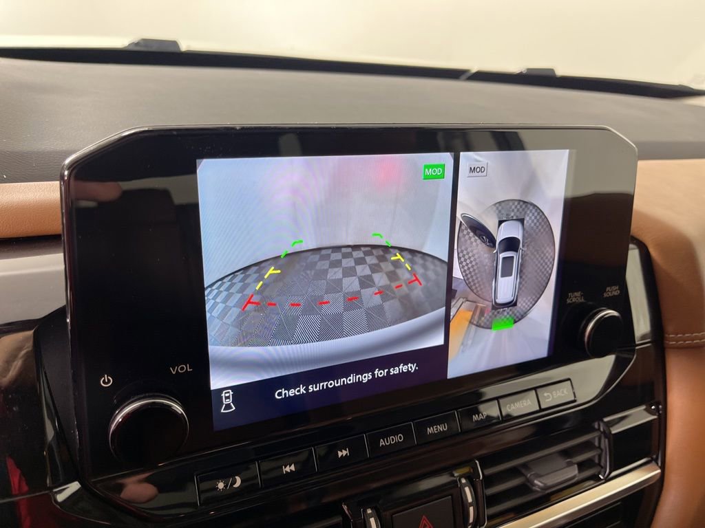 Used 2024 Nissan Pathfinder Platinum w/ Cargo Package image 31