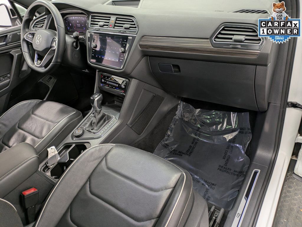 Used 2022 Volkswagen Tiguan SEL R-Line image 31