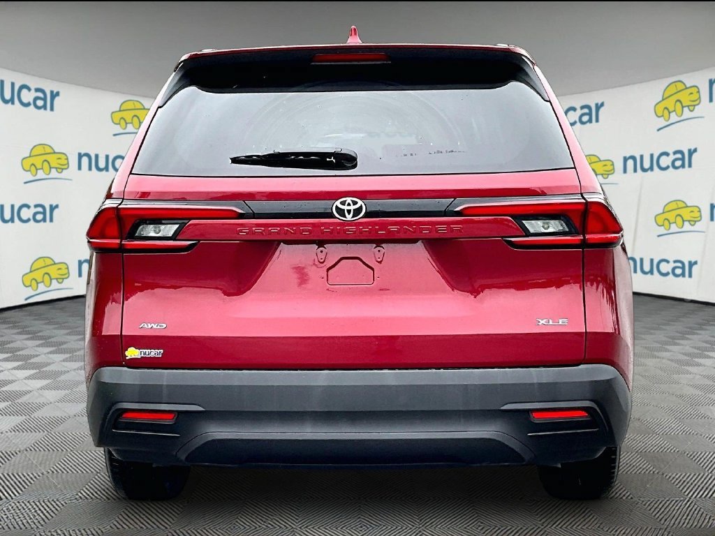 Used 2025 Toyota Grand Highlander AWD image 5