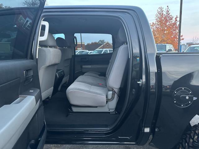 Used 2012 Toyota Tundra 4x4 CrewMax w/ Tow Pkg image 13