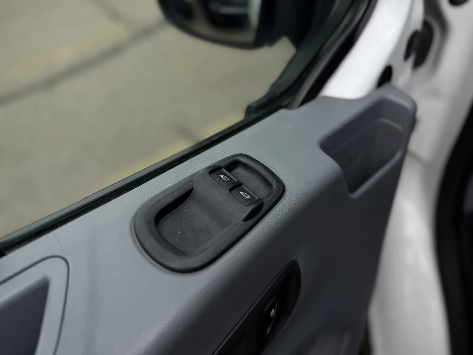 Used 2018 Ford Transit 250 148 Low Roof image 22