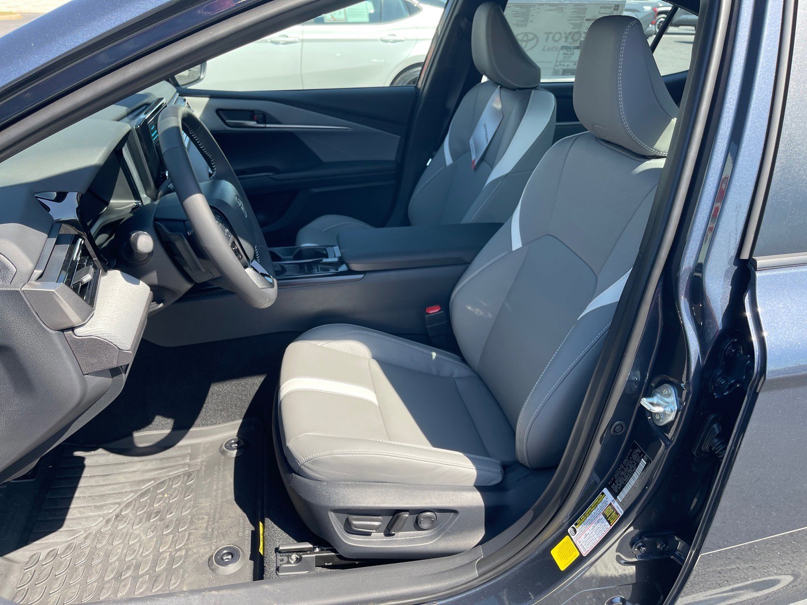 New 2026 Toyota Camry SE image 9