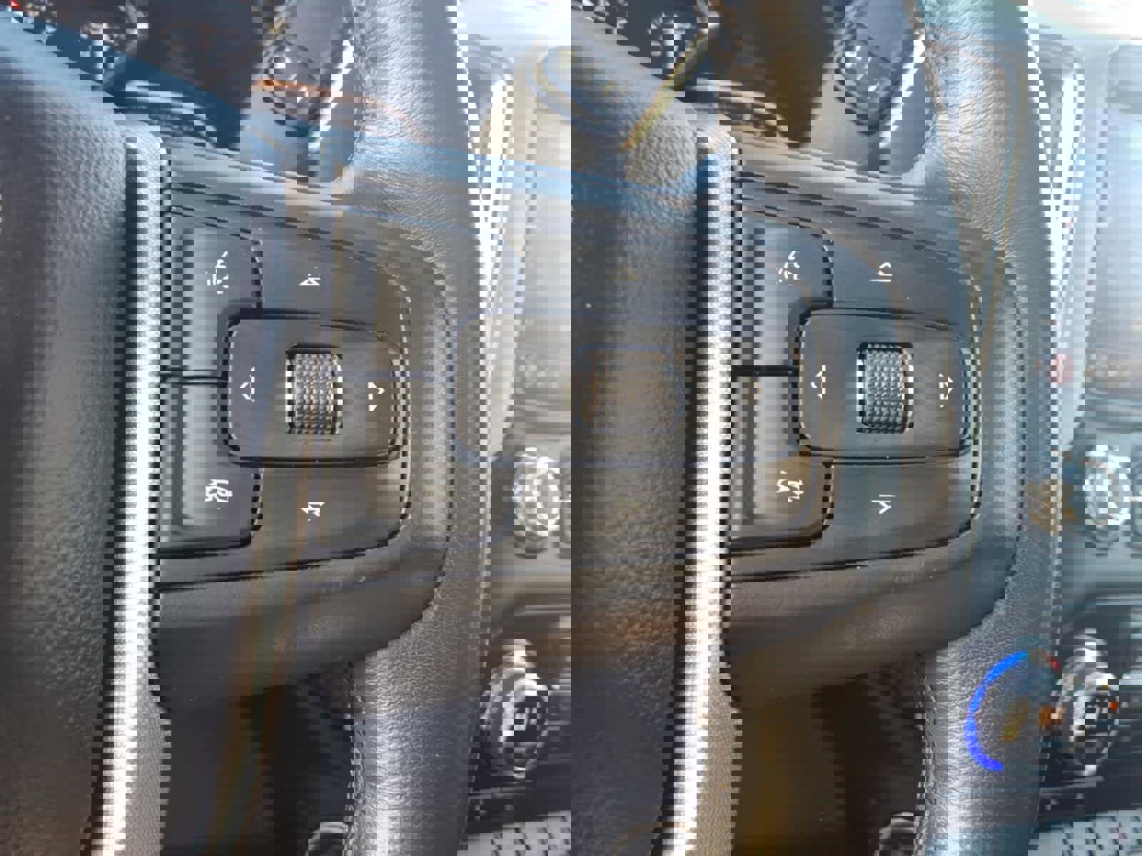 Used 2023 GMC Sierra 2500 SLE w/ SLE Convenience Package image 15