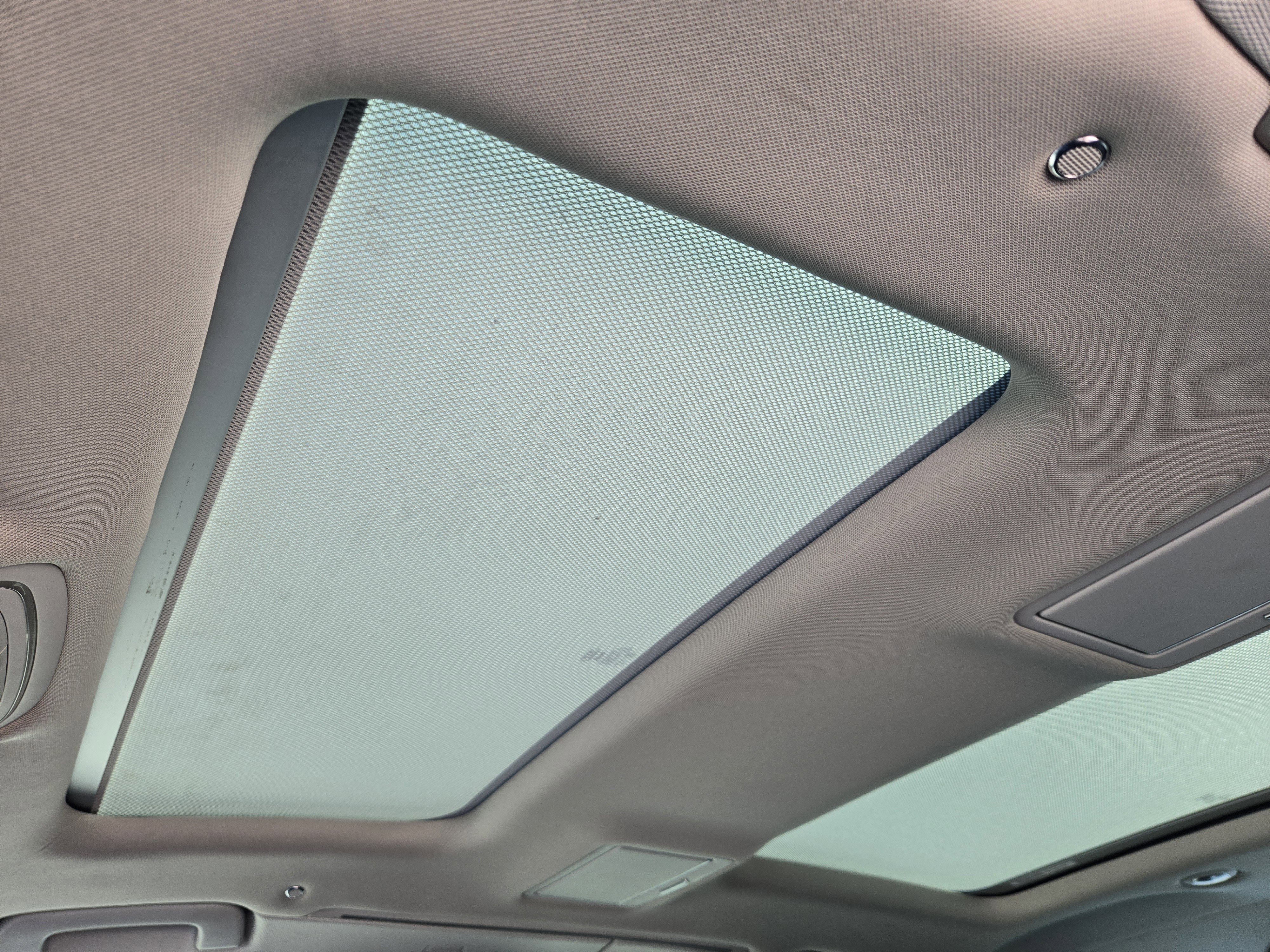 Used 2015 Audi A8 L 4.0T w/ Premium Package image 35