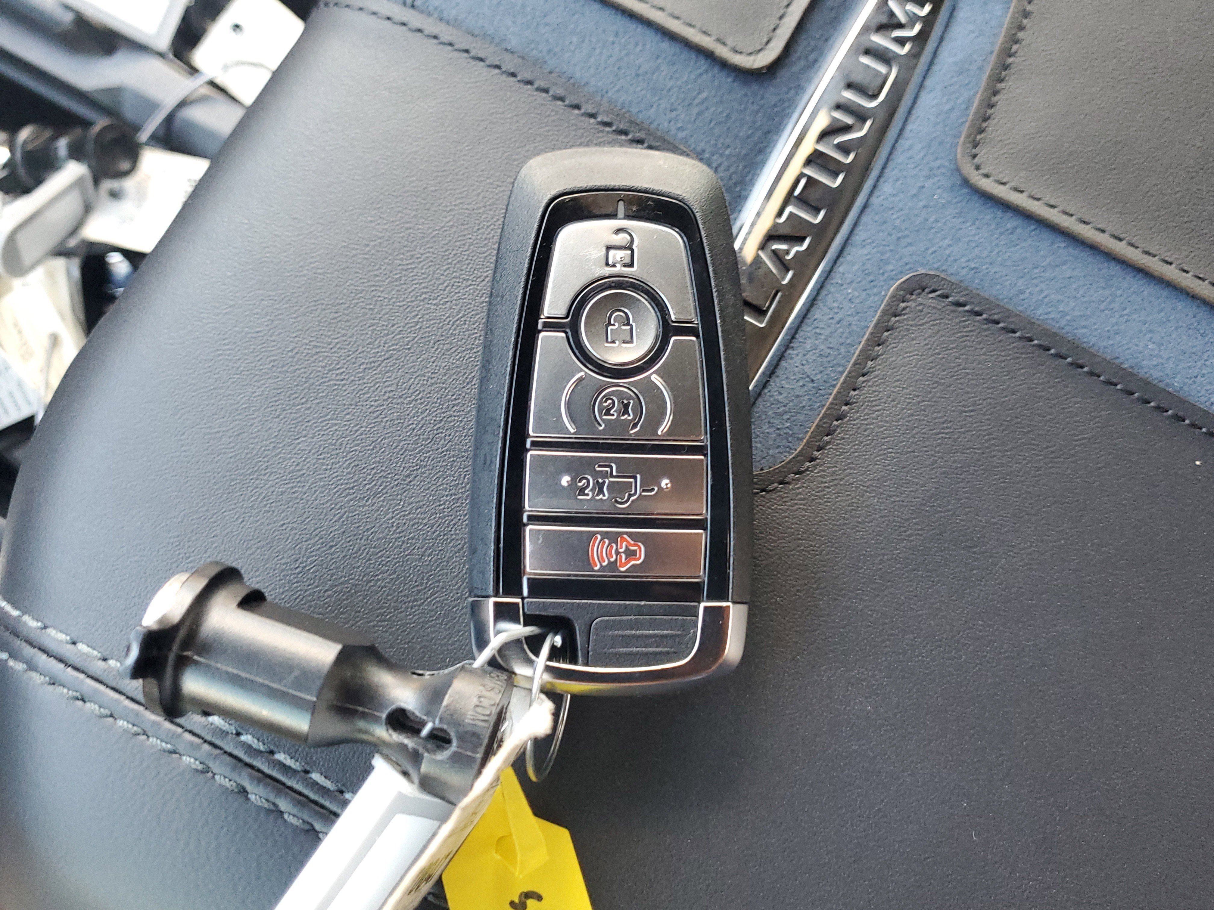 New 2026 Ford F350 Platinum w/ FX4 Off-Road Package image 19