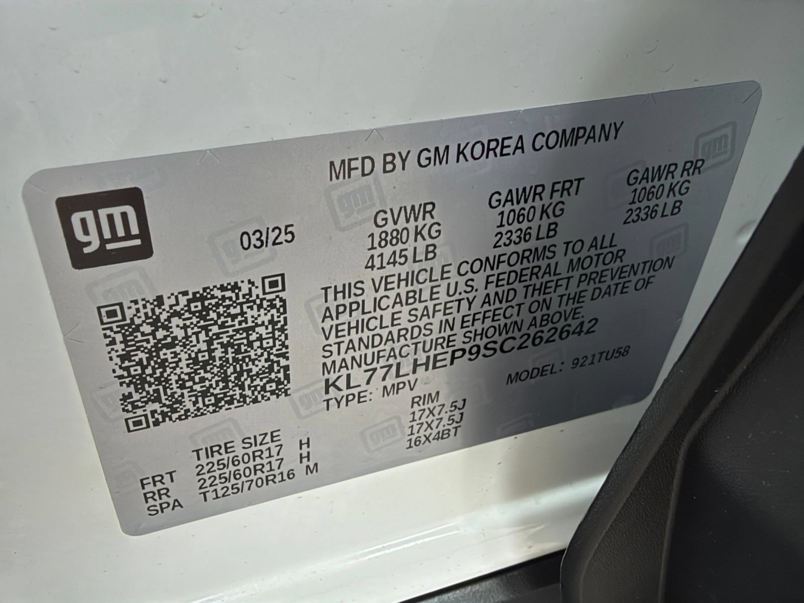Used 2025 Chevrolet Trax LT FWD image 27