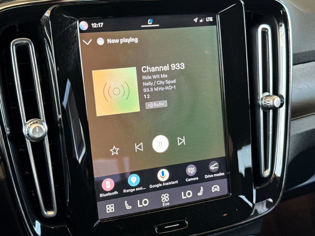 Certified 2023 Volvo XC40 Recharge Plus w/ Protection Package Premier AWD/4WD image 17