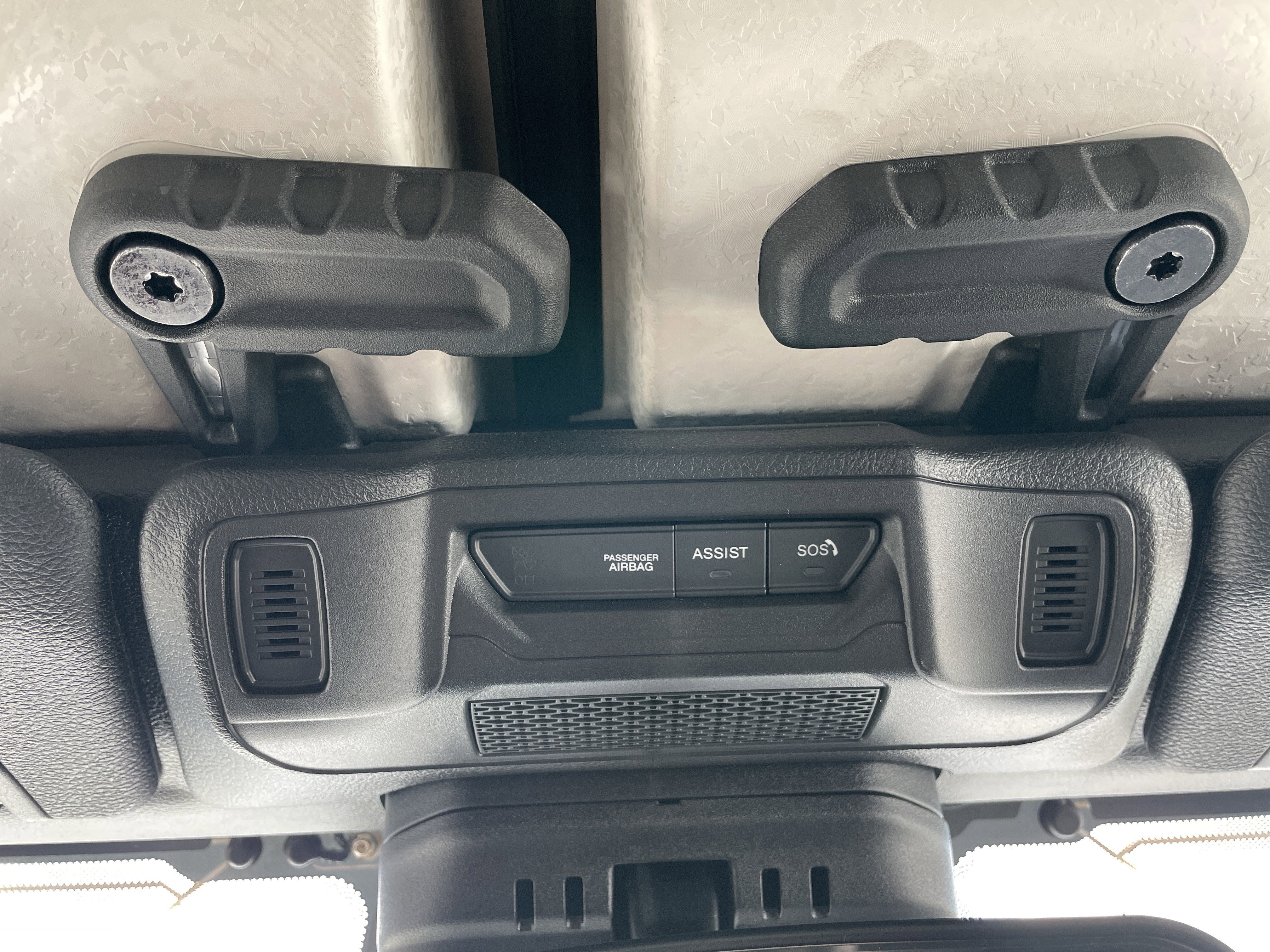 Used 2025 Jeep Wrangler Sahara image 46