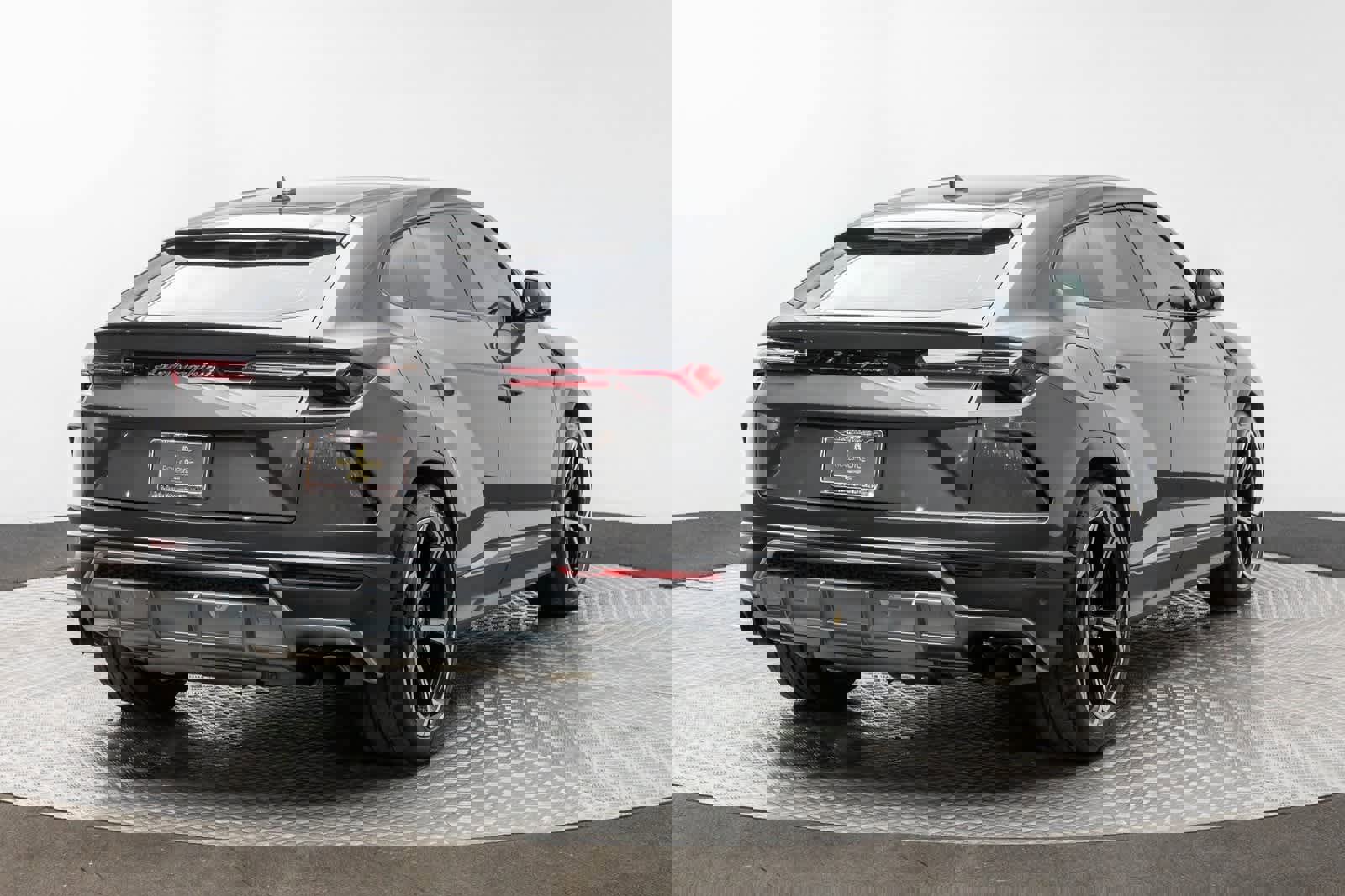 Used 2022 Lamborghini Urus image 24