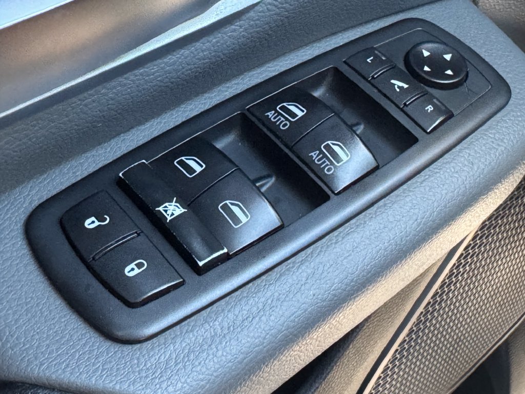 Used 2021 RAM 1500 Big Horn AWD/4WD image 30