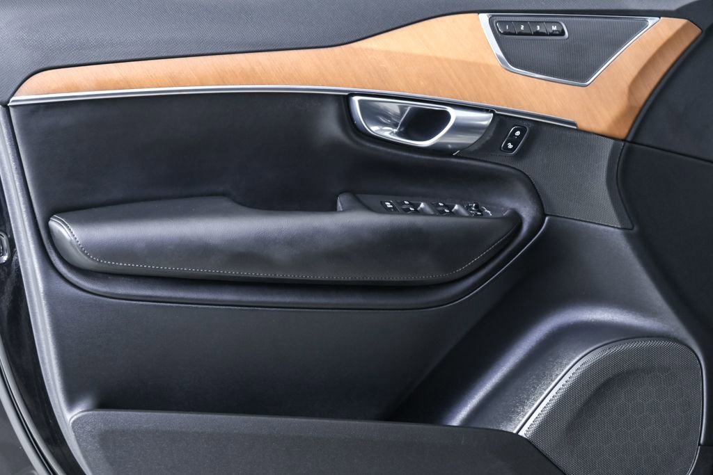 Certified 2023 Volvo XC90 B6 Core w/ Protection Package Premier AWD/4WD image 8