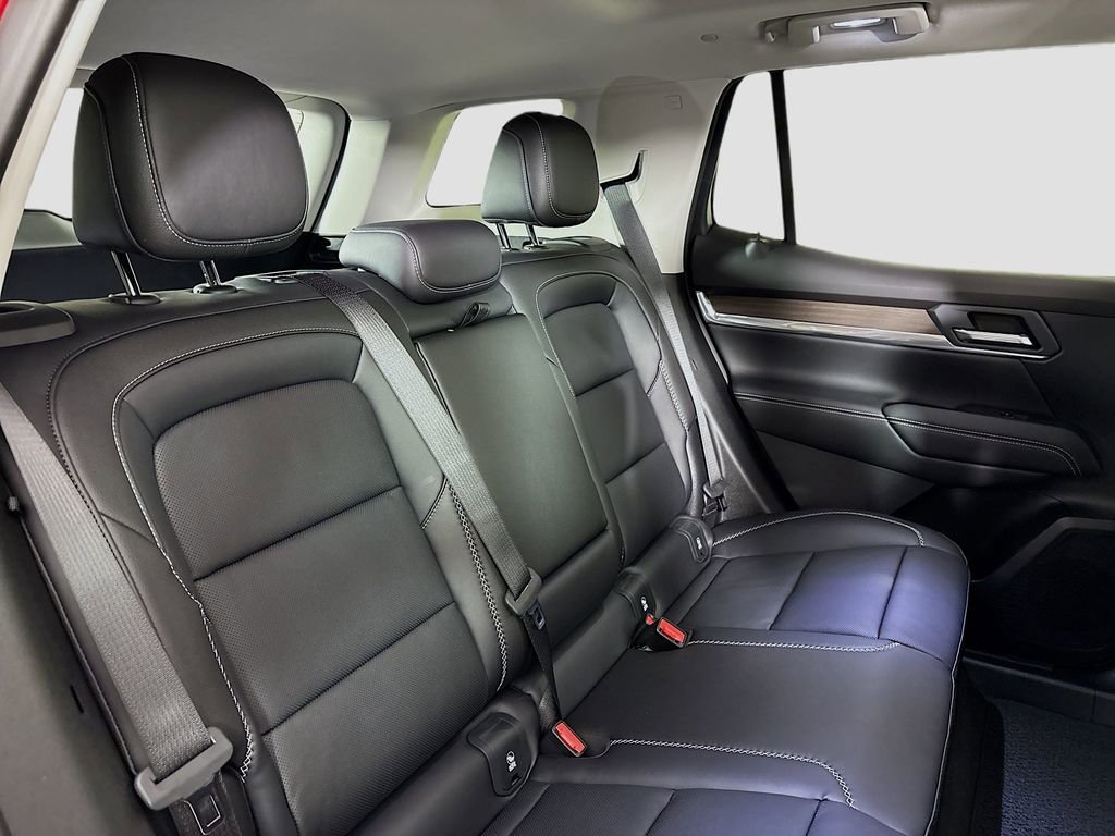 New 2026 GMC Terrain Denali w/ LPO, Black Badging Package image 27