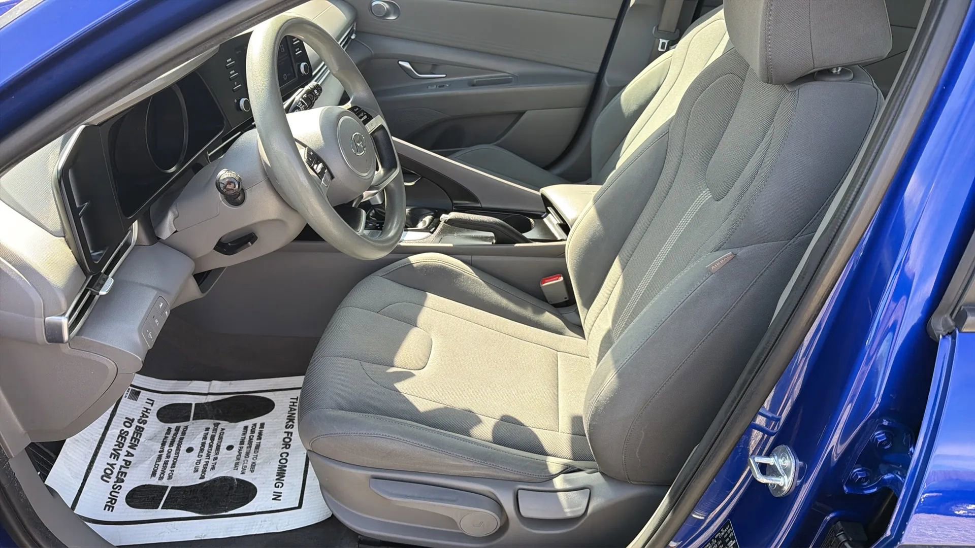 Used 2023 Hyundai Elantra SE FWD image 20