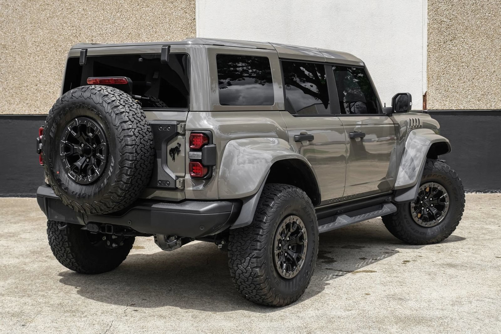 Used 2025 Ford Bronco Raptor w/ Interior Carbon Fiber Pack AWD/4WD image 7