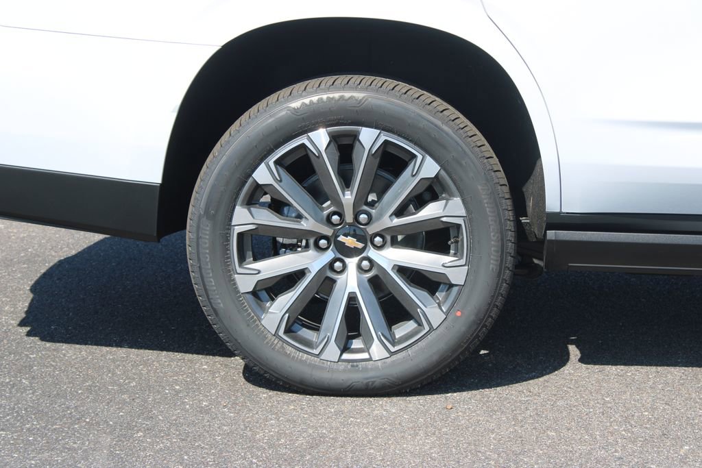 New 2026 Chevrolet Tahoe High Country AWD/4WD image 13