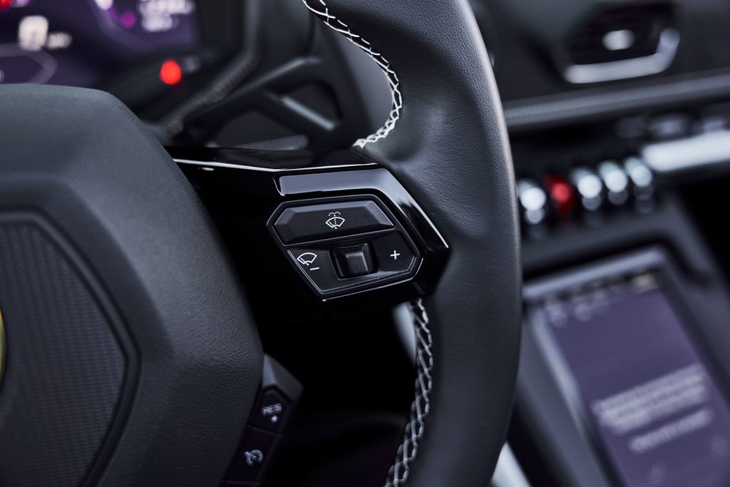 Used 2024 Lamborghini Huracan EVO image 51