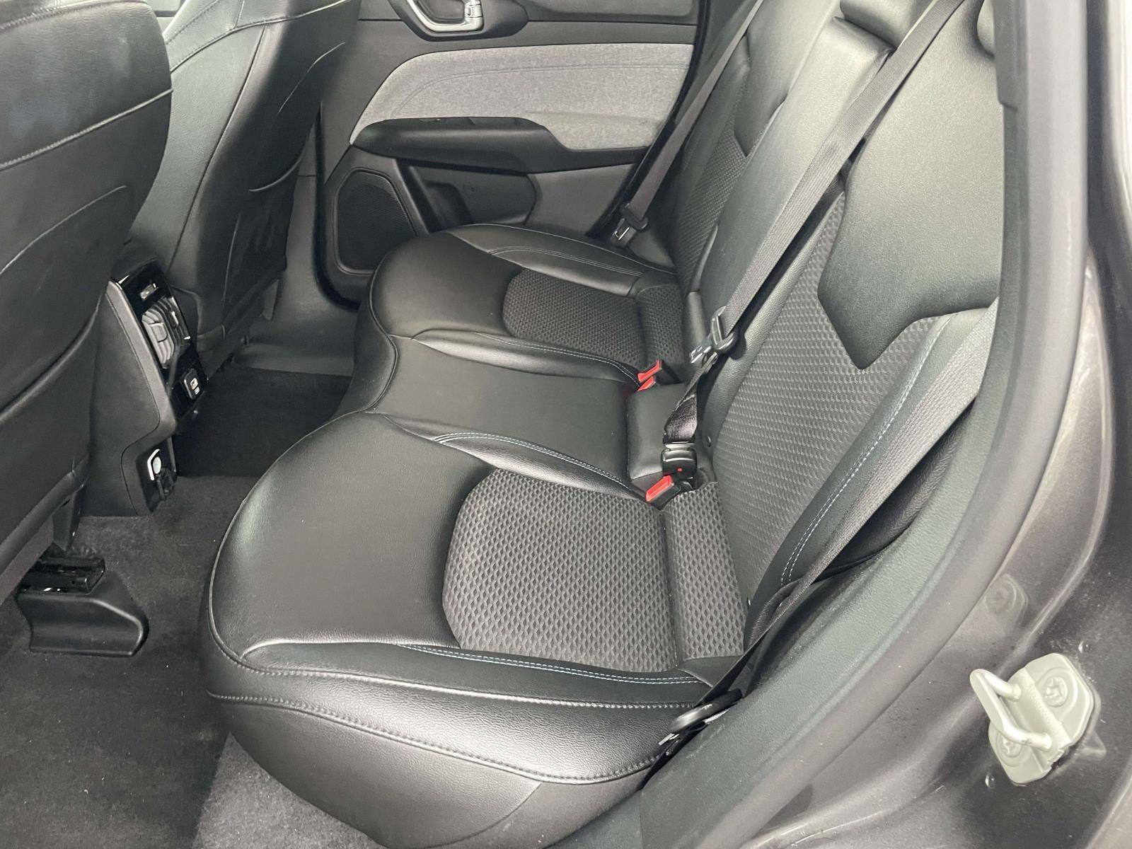 Used 2024 Jeep Compass Latitude AWD/4WD image 23