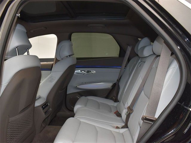 Used 2026 Genesis GV70 2.5T Advanced image 10