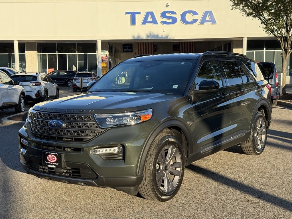 Certified 2022 Ford Explorer XLT w/ Equipment Group 202A