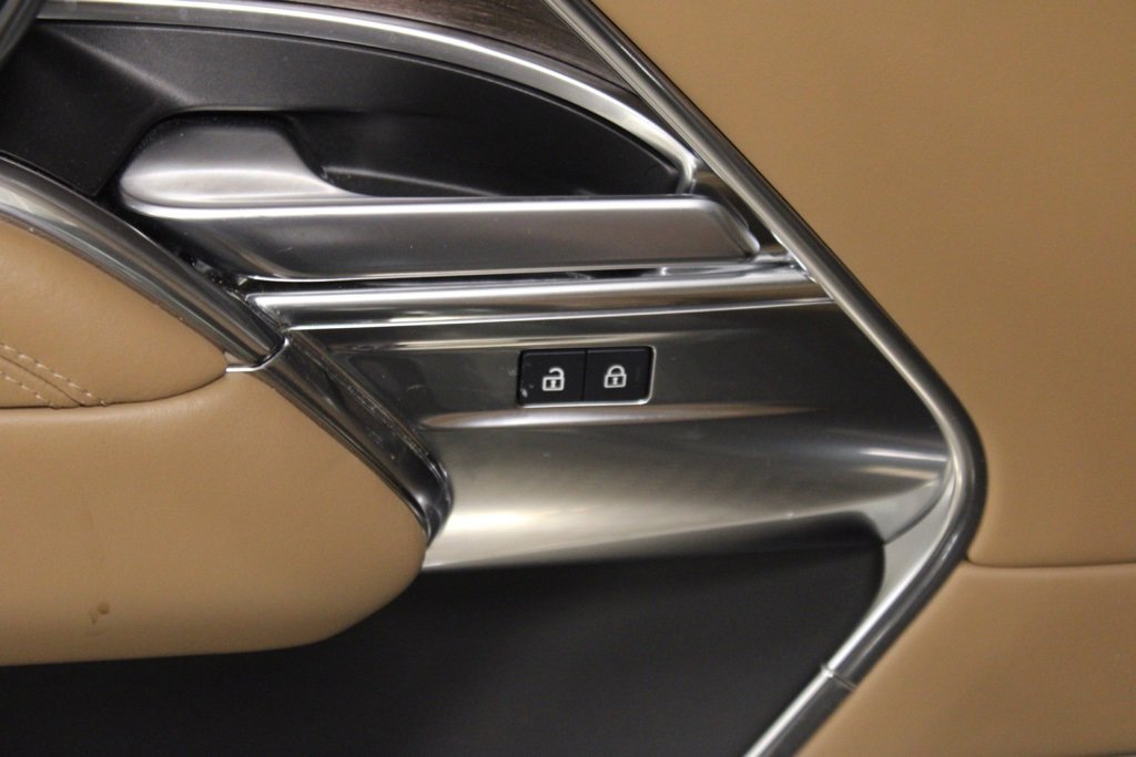 Used 2024 Land Rover Range Rover Long Wheelbase Autobiography image 21