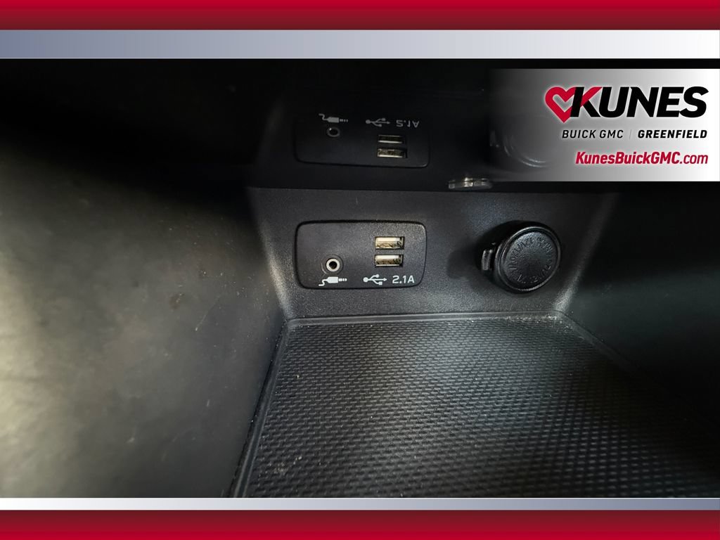 Used 2023 Subaru Forester Premium AWD/4WD image 33