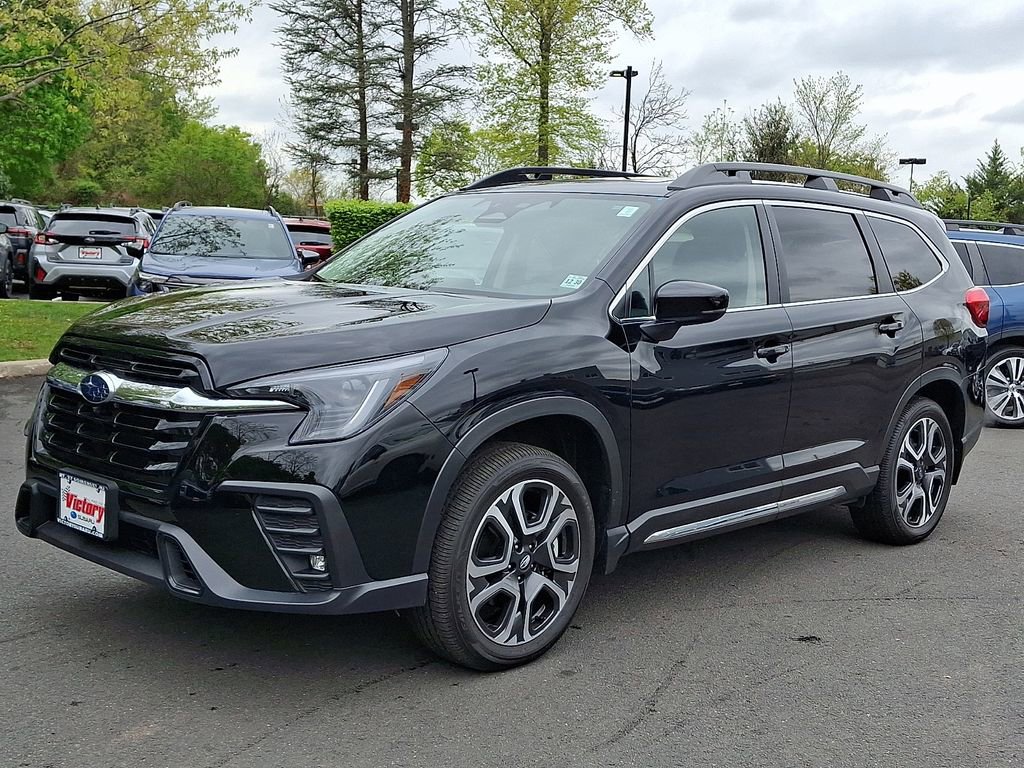 Used 2025 Subaru Ascent Limited AWD/4WD image 3
