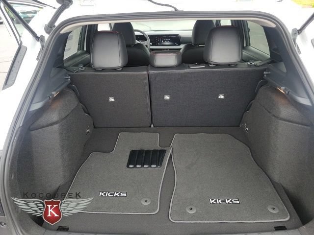New 2026 Nissan Kicks SR w/ Cold Weather Package AWD/4WD image 19