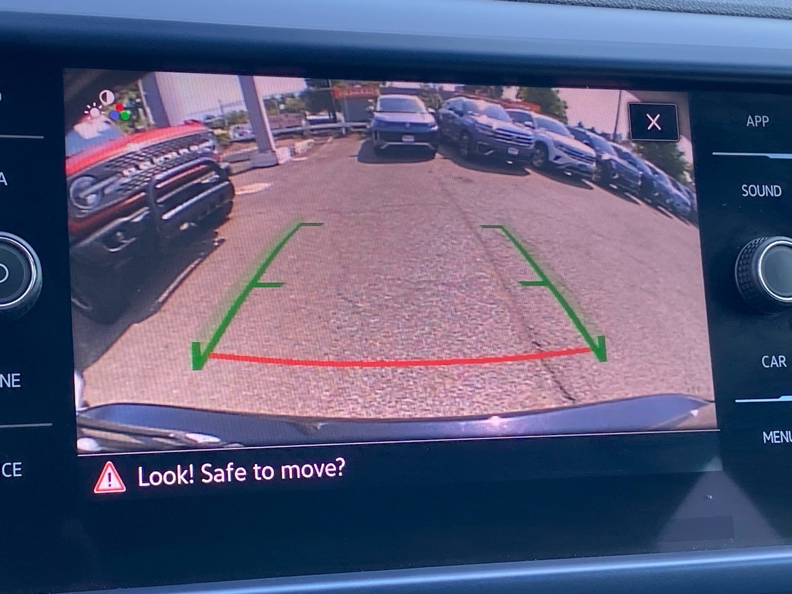 Certified 2024 Volkswagen Taos SE AWD/4WD image 14