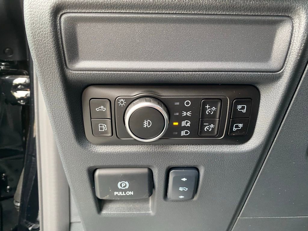 New 2025 Ford F150 Lariat w/ Equipment Group 501A Mid image 17