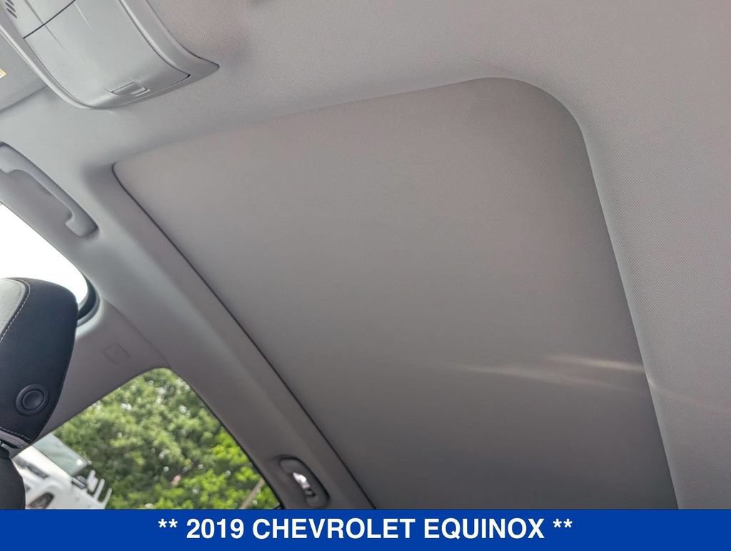 Used 2019 Chevrolet Equinox LT w/ Sun & Navigation Package AWD/4WD image 16