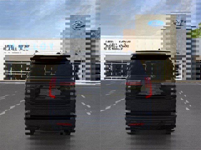 New 2025 Ford Expedition Max Platinum w/ Stealth Performance Package image 30