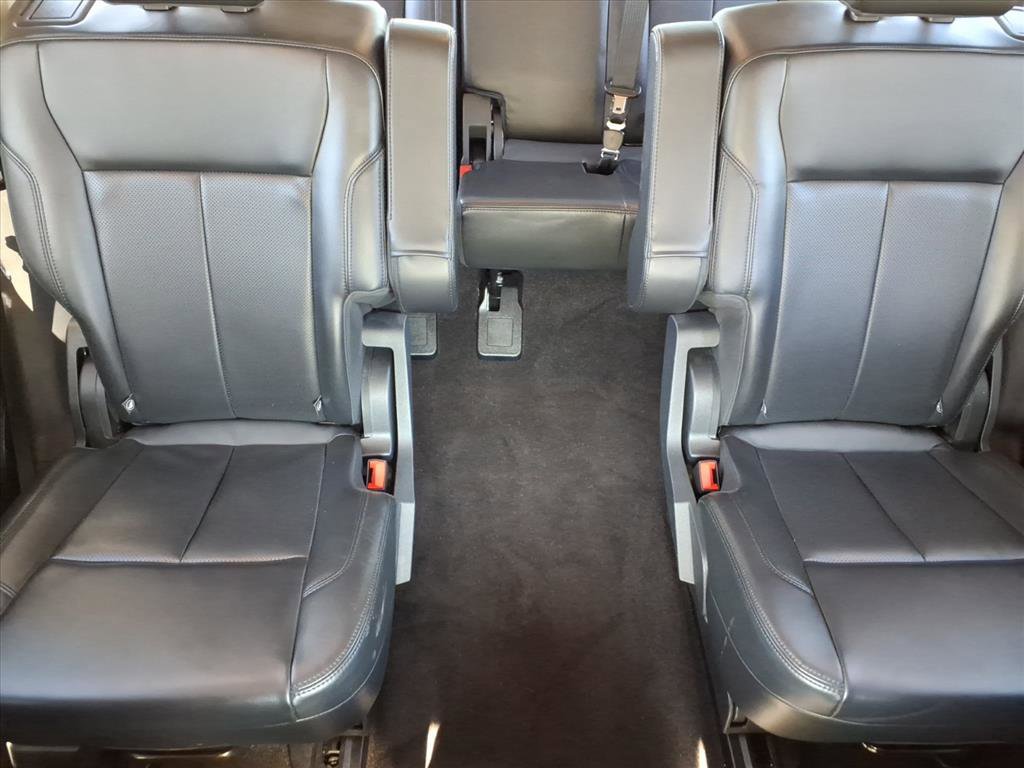 Used 2023 Ford Expedition XLT image 23