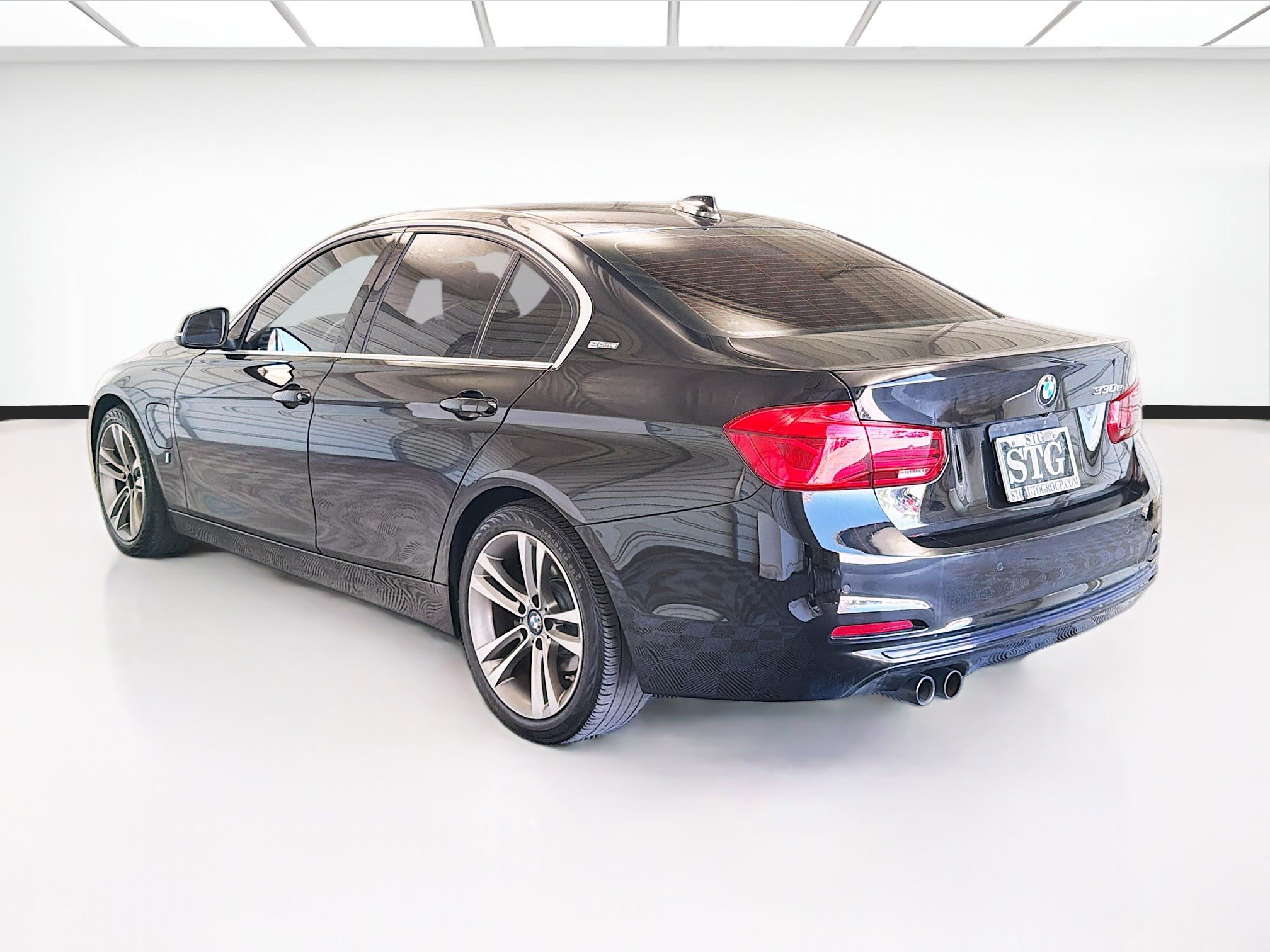 Used 2018 BMW 330e image 6
