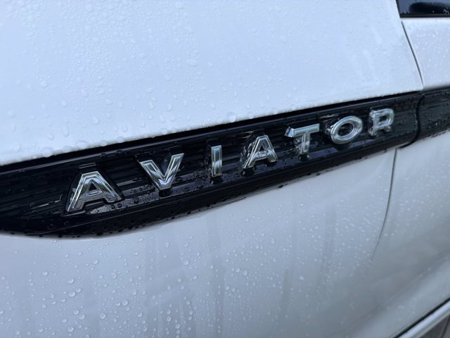 Certified 2023 Lincoln Aviator Reserve w/ Equipment Group 201A RWD image 9