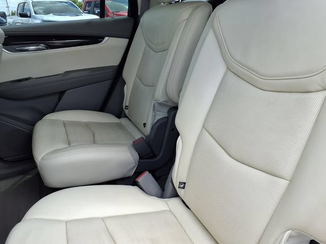 Certified 2020 Cadillac XT6 Premium Luxury FWD image 6