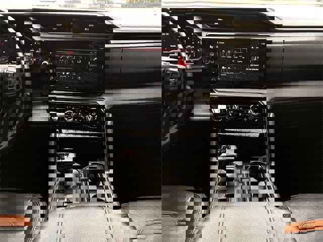 Used 2023 GMC Sierra 1500 AT4 w/ AT4 Premium Package image 17