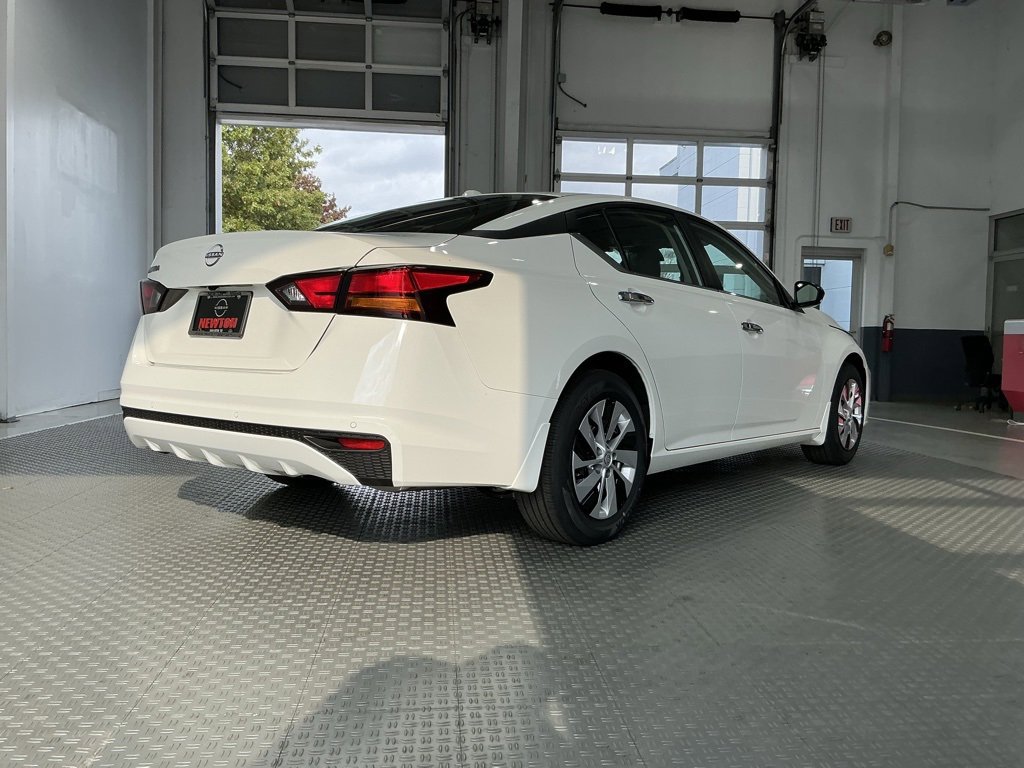 New 2025 Nissan Altima 2.5 S image 8