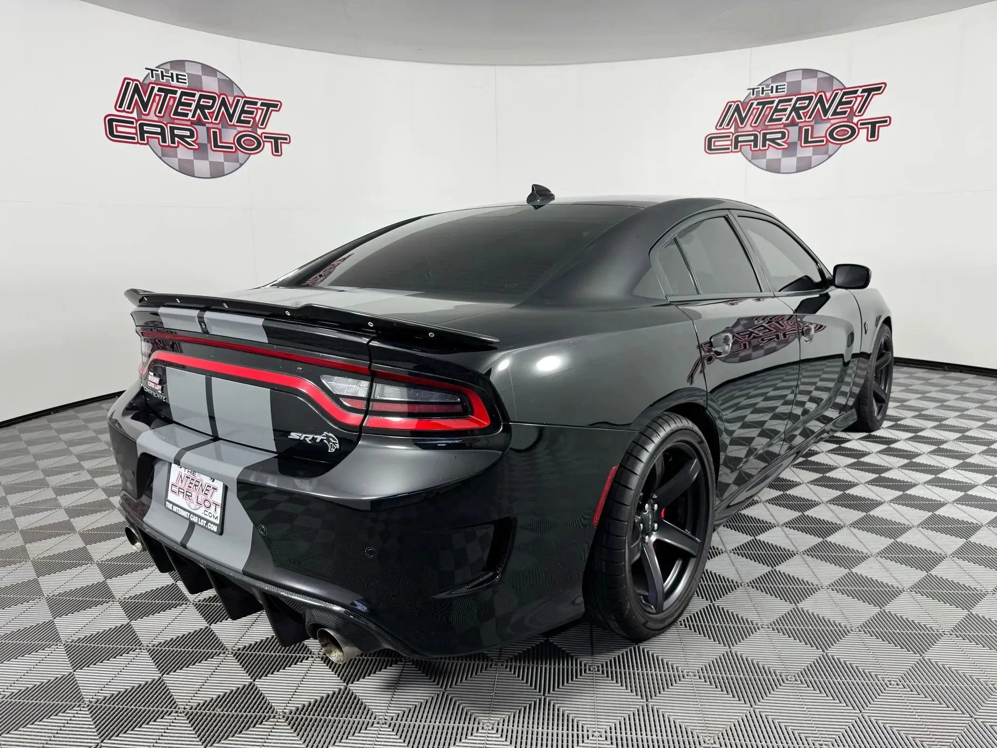 Used 2018 Dodge Charger SRT Hellcat RWD image 7