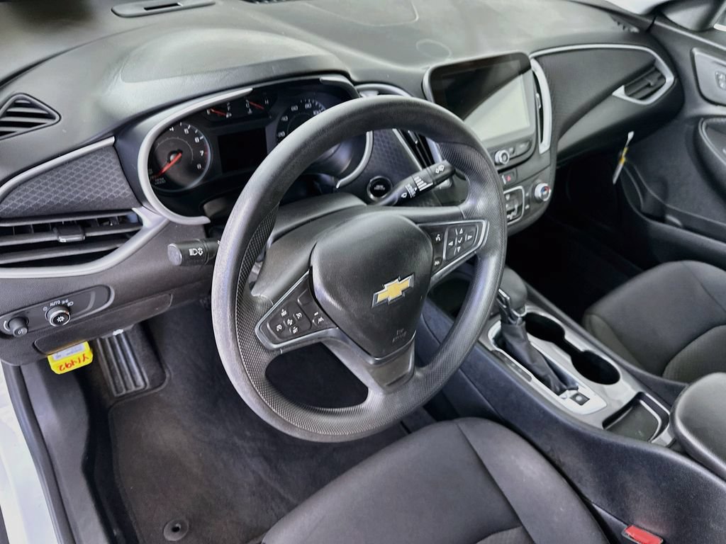 Used 2024 Chevrolet Malibu LS w/ Driver Confidence Package FWD image 28